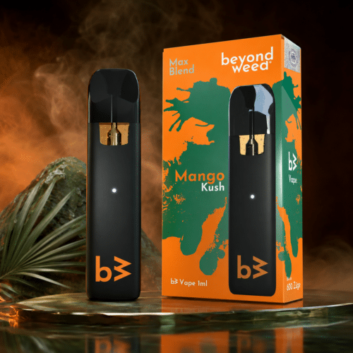 Beyond Weed Max Blend Mango Kush Vape mit Gerät und Verpackung in hochwertiger Premium-Inszenierung.